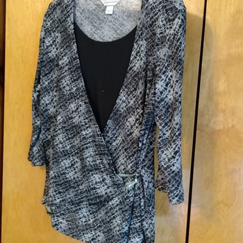 Knit 3/4 sleeves dressy top